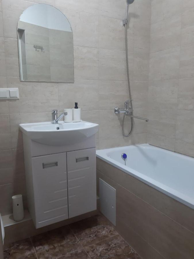 Апартаменти Aura On Sydykova Street 290 Бішкек Екстер'єр фото